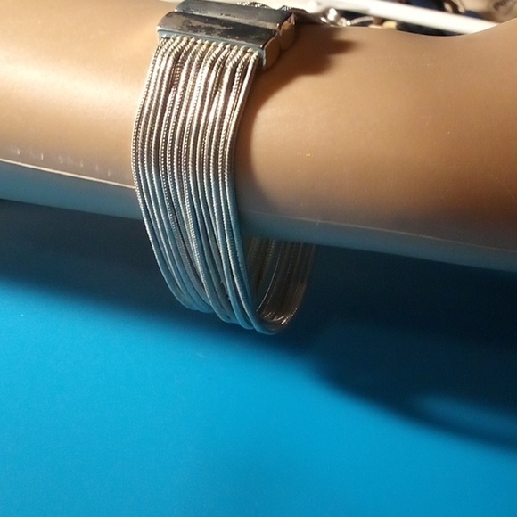 💝2/$20💝 Magnet Silver Tone Multi Strand Bracelet - Picture 3 of 4